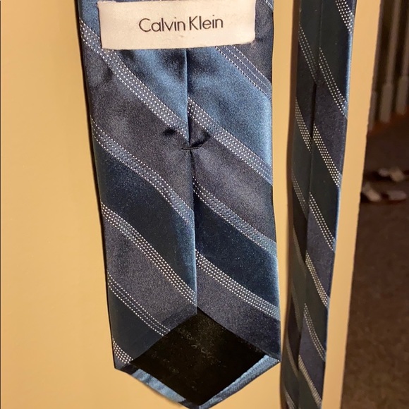 Calvin Klein tie - Picture 2 of 2